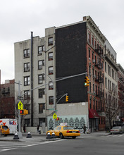 64 MacDougal St in New York, NY - Building Photo - Building Photo