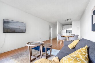 1855 W 2nd Ave in Vancouver, BC - Building Photo - Building Photo