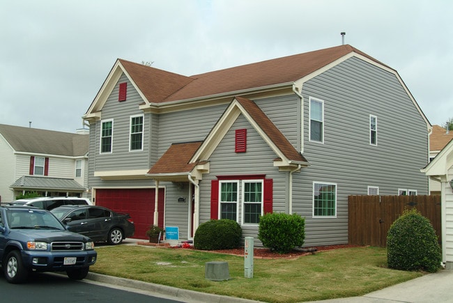 416 Prince George Ct in Chesapeake, VA - Foto de edificio - Building Photo