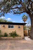 2311 Avenue O in Galveston, TX - Building Photo