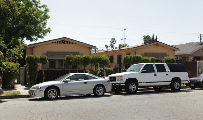 6718-6720 Middleton St in Huntington Park, CA - Building Photo - Building Photo