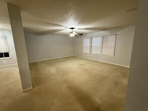 14302 Holly Berry Cir in Fishers, IN - Building Photo - Building Photo