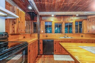 380 Hatley Rd in Pittsboro, NC - Building Photo - Building Photo