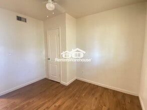 325 S Pioneer in Mesa, AZ - Building Photo - Building Photo