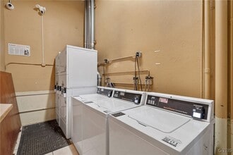 319 N Salina St in Syracuse, NY - Building Photo - Building Photo