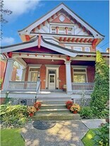 926 Savannah Ave, Unit #2 in Pittsburgh, PA - Building Photo