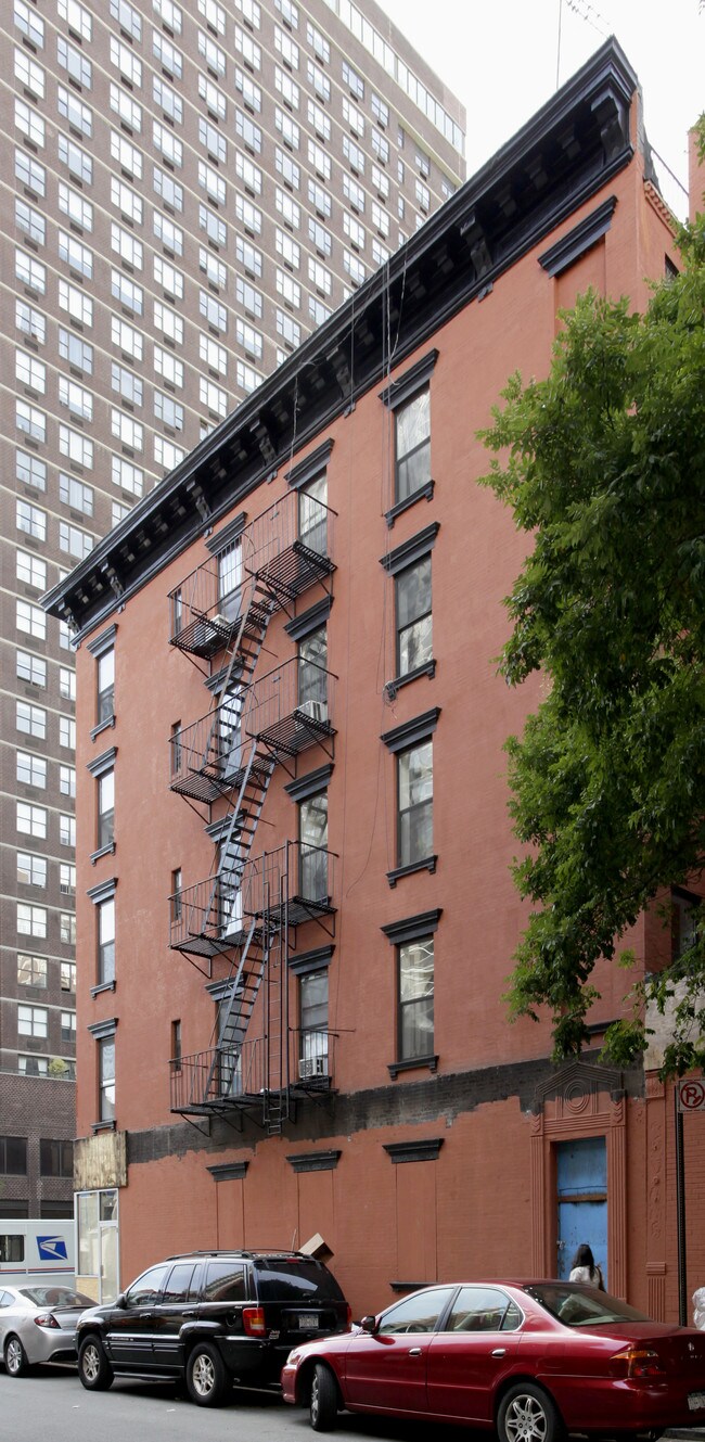 1566 Third Ave in New York, NY - Building Photo - Building Photo