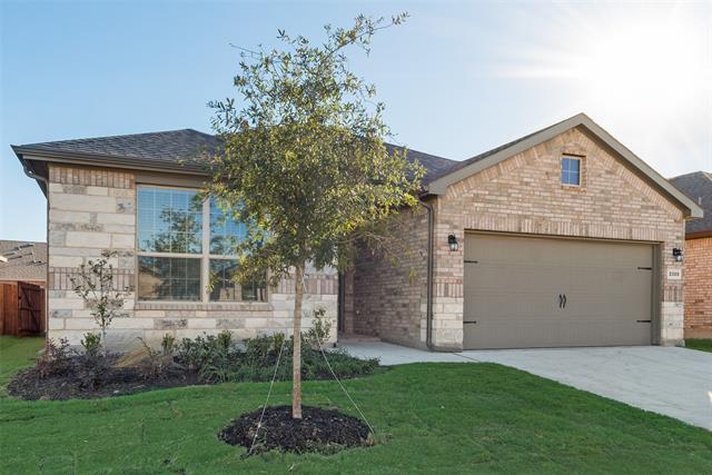 2305 Monoceros Dr in Haslet, TX - Foto de edificio