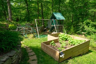 26 Old Sturbridge Rd in Arnold, MD - Foto de edificio - Building Photo