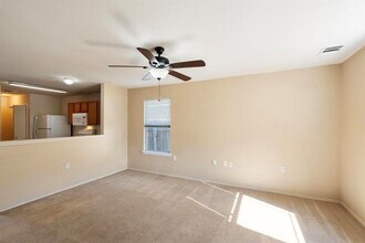 12022 Lima Dr in Manor, TX - Building Photo - Building Photo