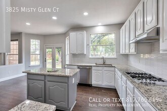 3825 Misty Glen Ct in Bedford, TX - Building Photo - Building Photo