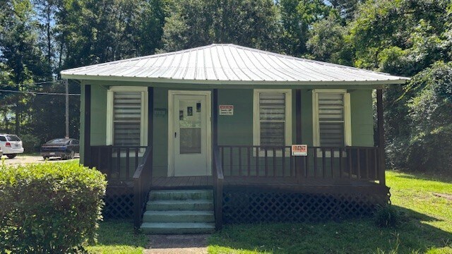 117 Abernathy Ave in Bay Minette, AL - Building Photo