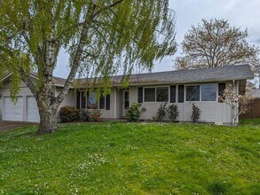 538 49th Ave SE in Salem, OR - Building Photo - Building Photo