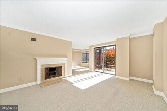 1080 Wisconsin Ave NW in Washington, DC - Building Photo - Building Photo