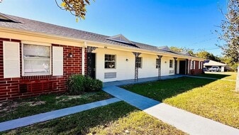 390 W Haines Blvd in Lake Alfred, FL - Building Photo