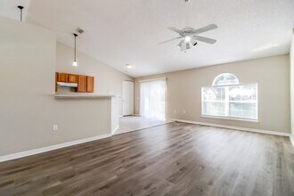 3830 Sleepy Hill Oaks Loop in Lakeland, FL - Building Photo - Building Photo