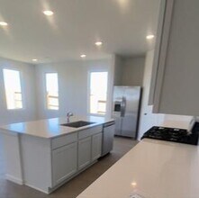 902 Heaven Dr in Beasley, TX - Building Photo - Building Photo