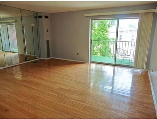 property at 52 Broadlawn Park
