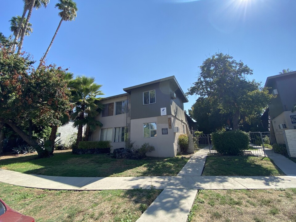 6434 Shirley Ave in Reseda, CA - Building Photo