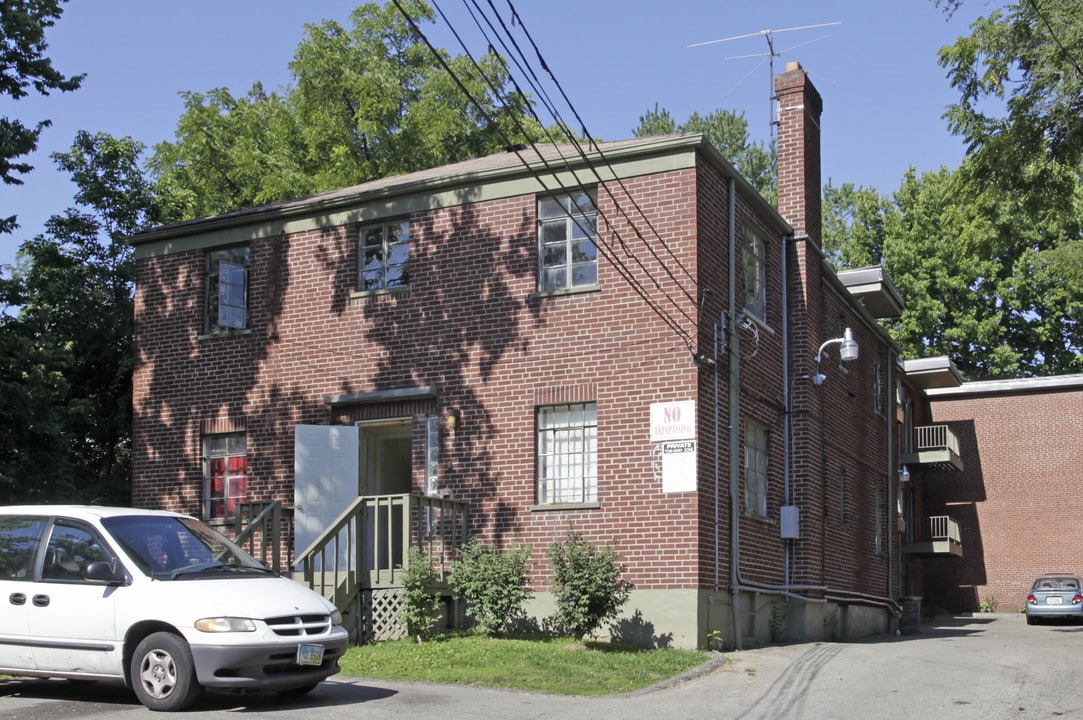 St. James Apartments in Cincinnati, OH - Building Photo