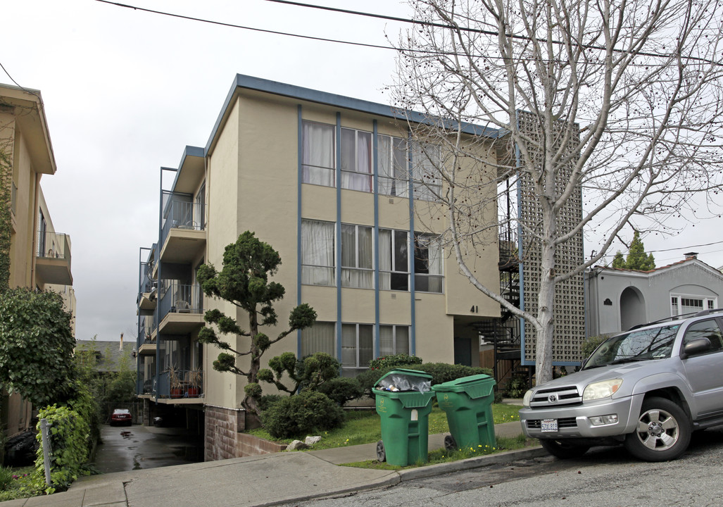 41 Moss Ave in Oakland, CA - Foto de edificio