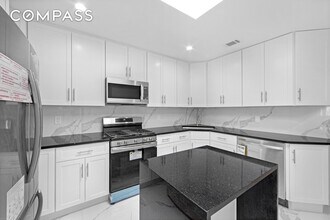 2345 E 1st St, Unit 2 in Brooklyn, NY - Building Photo - Building Photo