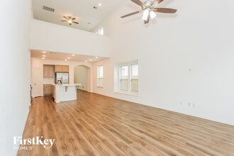 10539 Dolce Ln in Arcola, TX - Foto de edificio - Building Photo