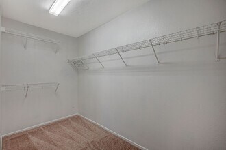 30 Peachtree Hill Ave in Las Vegas, NV - Building Photo - Building Photo