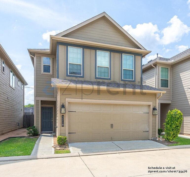 3218 Longleaf Meadows Dr in Houston, TX - Building Photo