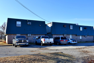Purcell Park Apartments in Purcell, OK - Foto de edificio - Building Photo