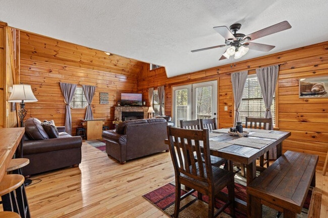 1652 Raccoon Den Way in Sevierville, TN - Building Photo - Building Photo