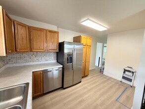 466 E 13800 S in Draper, UT - Foto de edificio - Building Photo