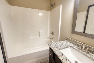 619-621 N Grandstone St in Kechi, KS - Building Photo - Building Photo