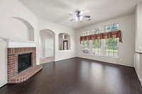 10530 WIllow Park Green in Houston, TX - Building Photo - Building Photo