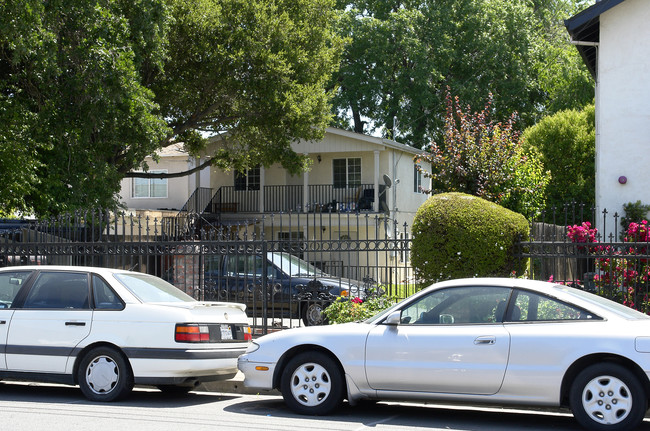 300 2nd Ave in Redwood City, CA - Building Photo - Building Photo