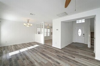 2151 Surrender Ave in Austin, TX - Building Photo - Building Photo