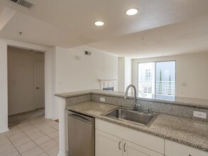 3901 Lick Mill Blvd, Unit 251 in Santa Clara, CA - Foto de edificio - Building Photo