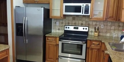 5405 SW 129th Ave in Miramar, FL - Building Photo - Building Photo