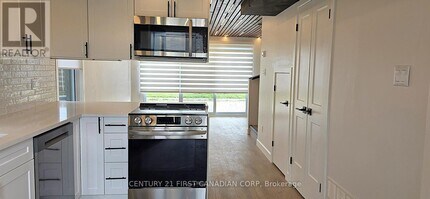 857-857 Dundas St in London, ON - Building Photo - Building Photo