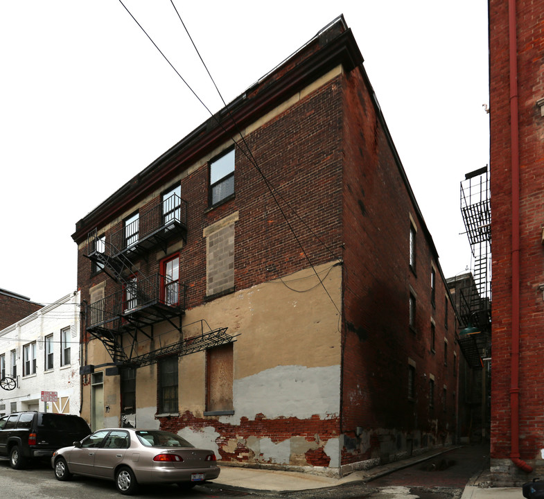 1308 Clay St in Cincinnati, OH - Foto de edificio