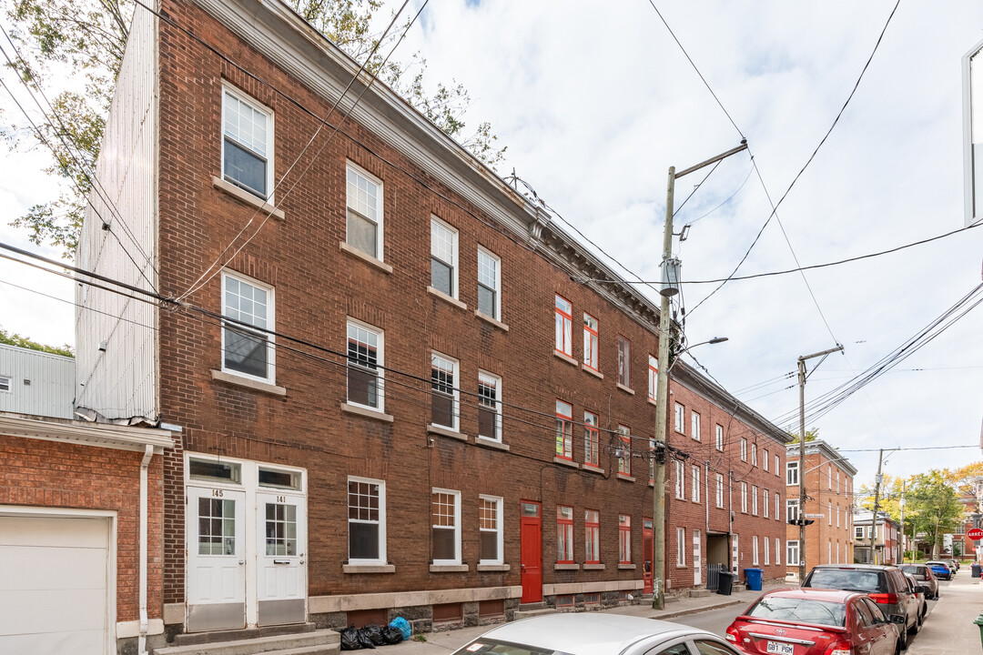 109 De La Reine Rue in Québec, QC - Building Photo