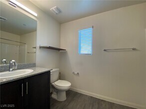 2624 Blazing Blue Ave in North Las Vegas, NV - Building Photo - Building Photo