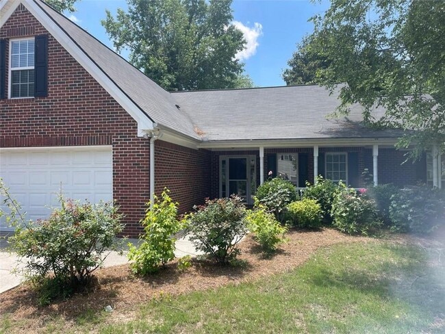 property at 3028 Express Ln NE