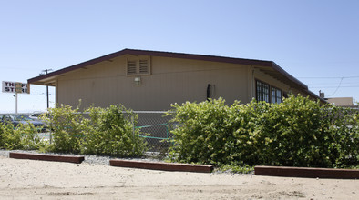 Pearmain Street Building in Adelanto, CA - Building Photo - Building Photo