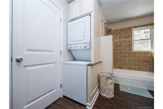 305 S Spargo St in Dallas, NC - Building Photo - Building Photo