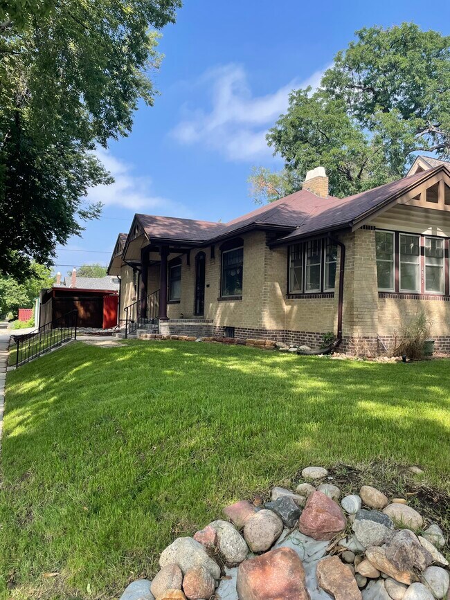 2801 Clermont St in Denver, CO - Building Photo - Building Photo