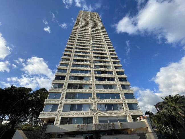 property at 1060 Kamehameha Hwy