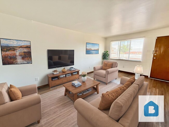 property at 212 W Abriendo Ave
