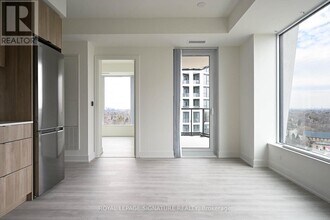 60 Central Park Roadway in Toronto, ON - Building Photo - Building Photo