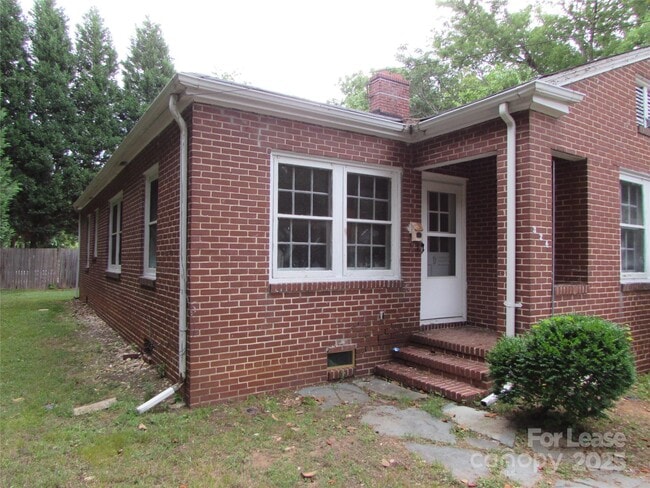 property at 324 W McCubbins St